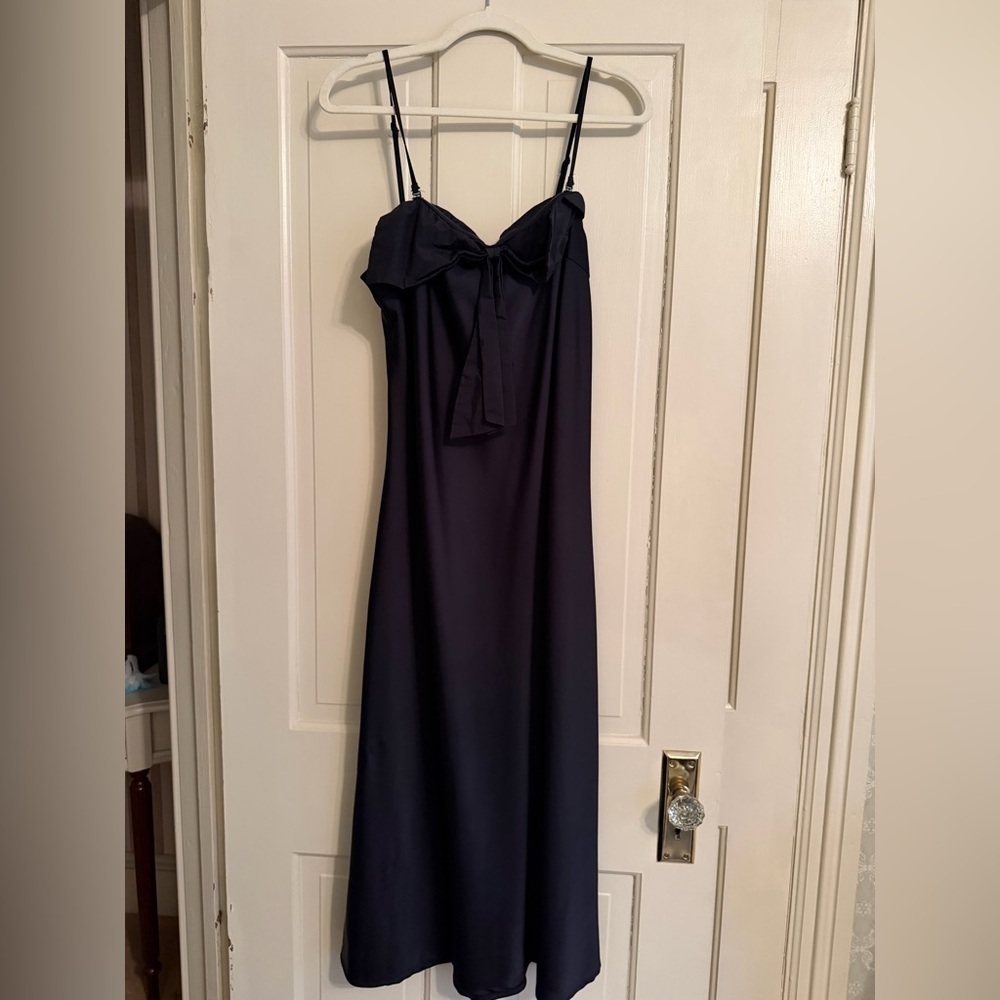 Elegant Satin Bow-Front Black Strappy Dress